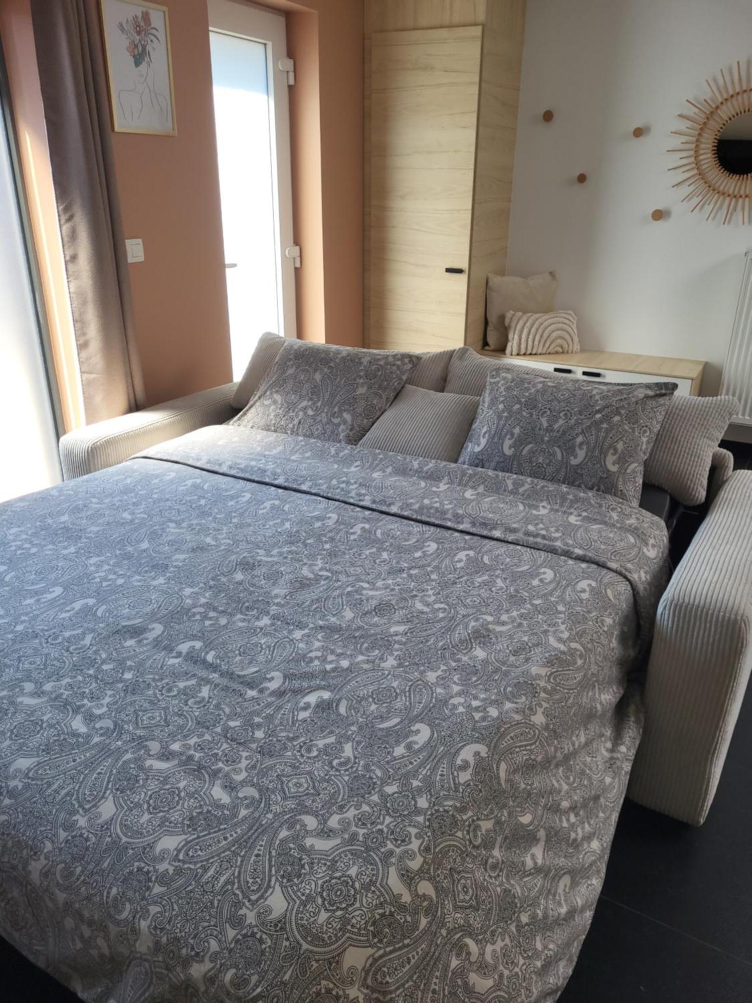 Le Studio La Louviere Luaran gambar